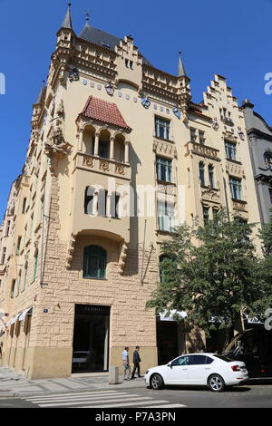 St. George und der Drache statue dekorieren Pařížská 15, an der Ecke mit Široká, Josefov (das Jüdische Viertel), Prag, Tschechien (Tschechische Republik), Europa Stockfoto