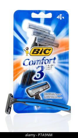 Winneconne, WI - 4. Juli 2018: ein Paket von Bic Comfort 3 shaving razor auf einem isolierten Hintergrund. Stockfoto