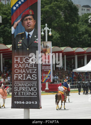 Caracas, Venezuela. 5. Juli 2018. Venezolanische Militär in der Zeremonie für die 207 Jahre der Unabhängigkeit Venezuelas teilnehmen, am Fort Tiuna in der Stadt Caracas. Credit: Marcos Salgado/Alamy leben Nachrichten Stockfoto