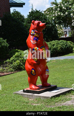 Der Bär ist das Maskottchen für die Stadt New Bern, North Carolina. New Bern wurde benannt nach Bern Schweiz und Bern bedeutet Bär in der Schweiz. Stockfoto