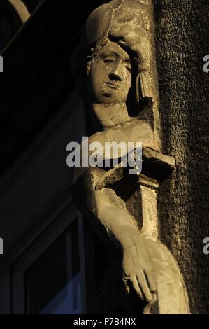 Polen. Danzig. Relief von einem Housse in der Altstadt. Männliche Figur. Stockfoto