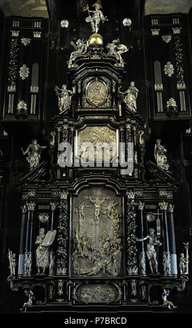 ARTE BARROCO. SUECIA. CATEDRAL DE SAN NICOLAS (storkyrkan). Las mejores del retablo del altar Bürgermeister realizado en 1650 por Eustachius Erdmüller en ébano y Plata. Stockfoto