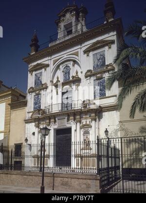 FACHADA DE LA IGLESIA DEL HOSPITAL DE LA CARIDAD - 1645 - BARROCO SEVILLANO. Autor: Pedro Sánchez Falconete (1586-1666). Lage: HOPITAL DE LA CHARITE, Sevilla, Sevilla, Spanien. Stockfoto