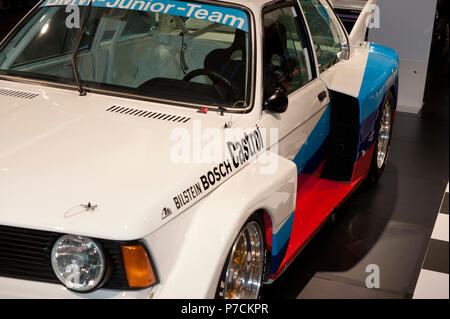 BMW 320 BMW Junior Team, Rennwagen Gruppe 5 1977 extenced Kotflügel, racing, Motorsport Stockfoto