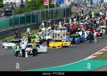 Nürburgring 24h Classic, Start, Aufstellung, Pole Position, BMW M1, Porsche 935, Motorsport, Eifel, Rheinland-Pfalz, Deutschland, Europa Stockfoto