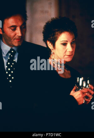 Eine englische Ehefrau aka. Die englische Frau, TV-Film Deutschland 1995, Regie: Simon Shore Darsteller: Zoe Wanamaker als Madame Grimeau und Jean-Louis Stämmen als monsier Griveau Stockfoto