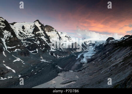 Am ersten Morgen Licht am Großglockner, Nationalpark Hohe Tauern, Pasterze, Kärnten, Österreich Stockfoto