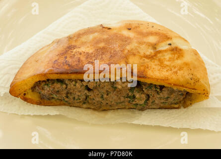 Arais-Kebab in einer gebackenen Pita Stockfoto