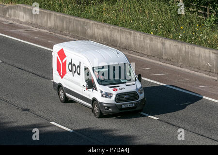 DPD Transporter Versand Fracht, Transport-LKW auf der M6 an der Lancaster, Großbritannien Stockfoto