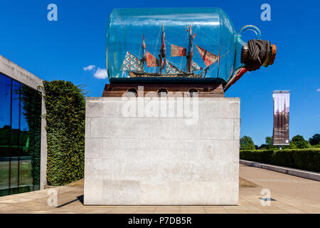 Yinka Shonibare das Schiff in einer Flasche, Königlichen Museen, Greenwich, London, Vereinigtes Königreich Stockfoto