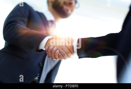 Erfolgreiche Geschäft Leute handshaking nach guter Deal. Stockfoto