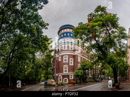 MUMBAI, INDIEN - 24. JUNI 2018: Grand Hotel Ballard Estate, europäischen Stil Geschäftsviertel im Süden von Mumbai gelegen Stockfoto