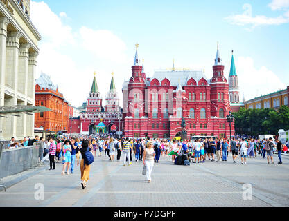 Moskau, Russland - 23. Juni: Leute, Manezhnaya Quadrat, Moskau am 23. Juni 2018. Stockfoto