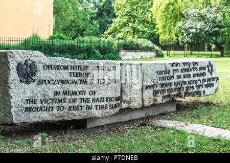 Warschau, Polen - 25 Mai, 2018: das Monument von Juden und Polen gemeinsamen Martyrium in Warschau am Aufstellungsort eines Massengrabs von Polen und Juden. Stockfoto