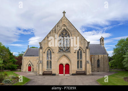 Inverallan Pfarrkirche/Kirche von Schottland im Dorf in Grantown-on-Spey, Moray, Highland, Schottland, UK Stockfoto