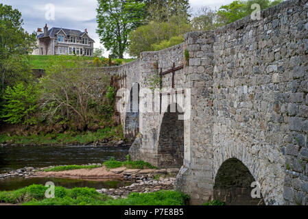 18. jahrhundert alten Spey Brücke über den River Spey in Grantown-on-Spey, Moray, Highland, Schottland, UK Stockfoto