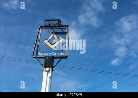 Berühmte Platz und Kompass Pub in Worth Matravers, Dorset, Großbritannien - 30 April 2018 Stockfoto