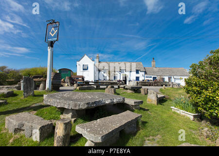 Berühmte Platz und Kompass Pub in Worth Matravers, Dorset, Großbritannien - 30 April 2018 Stockfoto