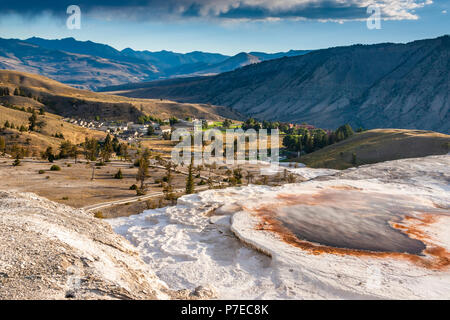 Mammoth Hot Springs, Yellowstone National Park in Wyoming. Die Hauptattraktion in Mammoth Hot Springs ist der Terrassen.