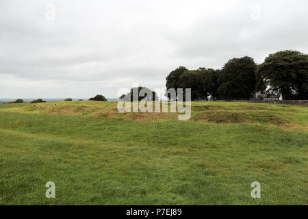 Der Hügel von Tara, in der Nähe des Flusses Boyne entfernt, und ist ein archäologischer Komplex, der zwischen Navan und Dunshaughlin in der Grafschaft Meath, Irland läuft. Es con Stockfoto