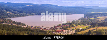 Panorama des Sees Lipno in Südböhmen, 200 km südlich von Prag, Tschechische Republik, Europa, Luftbild. Stockfoto