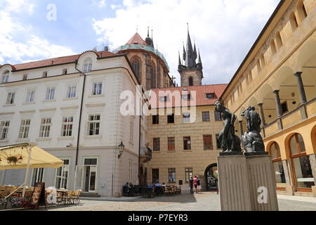 Granovský Palace, teyn Hof (Týnský Dvůr, aka Ungelt), Staré Město (Altstadt), Prag, Tschechien (Tschechische Republik), Europa Stockfoto