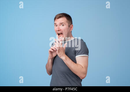 Studio Portrait von Angst europäischen Mann mittleren Alters. Stockfoto