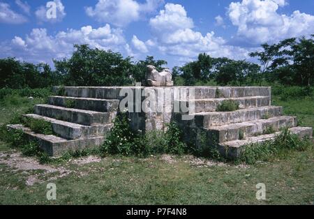 Maya-Zivilisation. Uxmal Stadt. Klassik. Puuc-Region. Der Altar oder die Plattform des Jaguars. Yucatan. Mexiko. Stockfoto