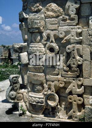 Mayas. Uxmal Stadt.  Klassik. Cheops-Pyramide. Chaac-Masken. Detail. Yucatan. Mexiko. Stockfoto