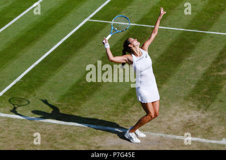 London, Großbritannien, 6. Juli 2018: Zum ersten Mal in ihrer Karriere deutsche Tennisspielerin Julia Goerges hat das Achtelfinale der Wimbledon Tennis Championships 2018 auf der All England Lawn Tennis und Croquet Club in London erreicht. Credit: Frank Molter/Alamy leben Nachrichten Stockfoto