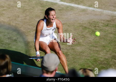 London, Großbritannien, 6. Juli 2018: Zum ersten Mal in ihrer Karriere deutsche Tennisspielerin Julia Goerges hat das Achtelfinale der Wimbledon Tennis Championships 2018 auf der All England Lawn Tennis und Croquet Club in London erreicht. Credit: Frank Molter/Alamy leben Nachrichten Stockfoto