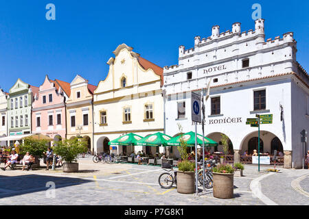 Hotel Bílý Koníček, Masarykovo Namesti, mestska pamatkova Zona, Trebon, Jizni Cechy, Ceska Republika/Masaryk-platz, geschützten Stadt finden, Stadt Tr Stockfoto