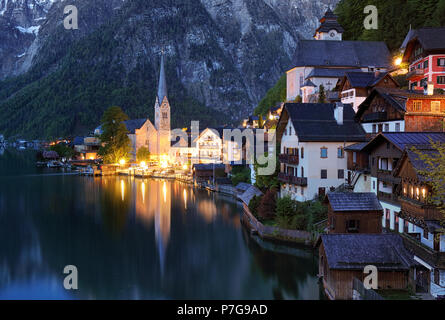 Österreich Alpen Landschaft, Hallstatt bei Nacht Stockfoto