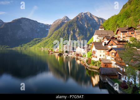 Berglandschaft in Österreich Alp mit See, Hallstatt Stockfoto