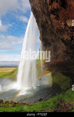 Seljalandsfoss. Wasserfall im Süden Islands in der Nähe von Eyjafjallajökull-Gletscher Stockfoto