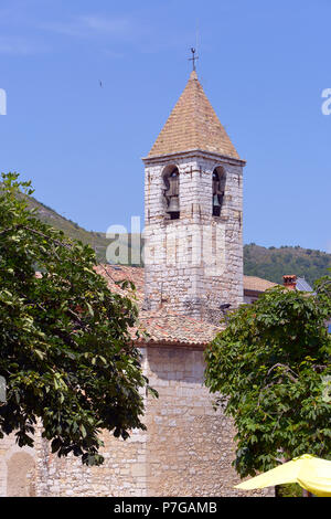 Glockenturm der Kirche Saint Grégoire in Tourrettes-sur-Loup im Südosten von Frankreich, Region Provence, Departement Alpes Maritimes Stockfoto