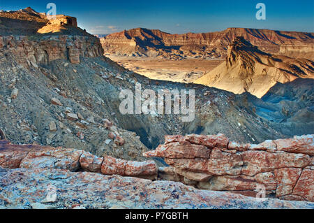 Buttes und Felsen rund um Smoky Mountain Road an Kelly, Grand Staircase Escalante National Monument, Colorado Plateau, Utah, USA Stockfoto