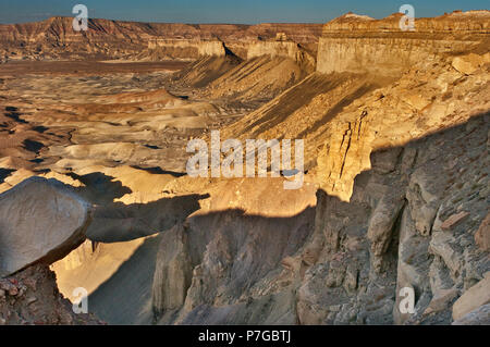 Buttes und Felsen rund um Smoky Mountain Road an Kelly, Grand Staircase Escalante National Monument, Colorado Plateau, Utah, USA Stockfoto