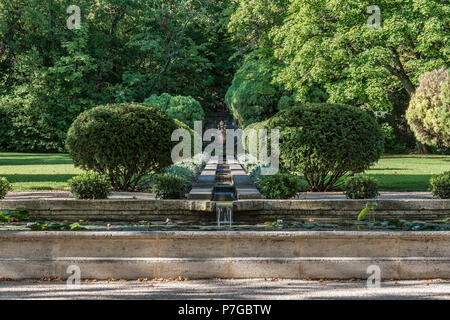 Garten des 18. Jahrhunderts Schlösser in St. Remy-de-Provence Stockfoto