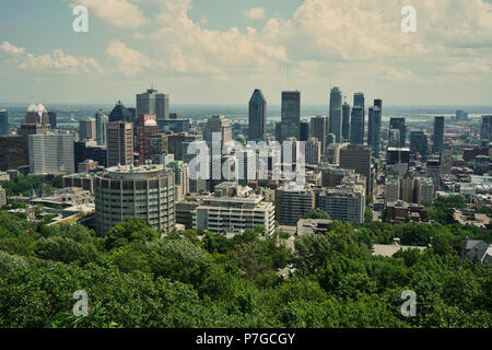 Montreal, Kanada, 5. Juli 2018. Blick auf den Montreal Downtown Core während einer Hitzewelle in der Stadt. Credit Mario Beauregard/Alamy leben Nachrichten Stockfoto