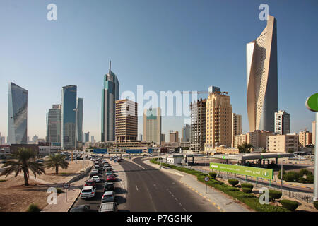 KUWAIT CITY, KUWAIT - 12. November 2013: Skyline von Kuwait City, Naher Osten Stockfoto