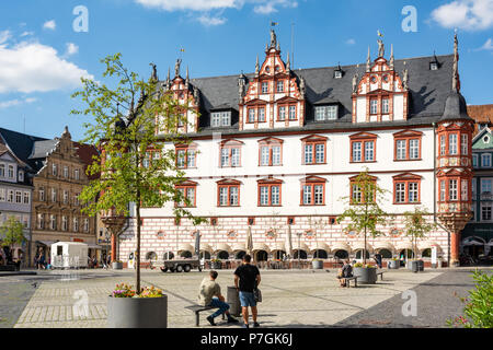 COBURG, Deutschland - Juni 20: Menschen den historischen Marktplatz von Coburg, Deutschland am 20. Juni 2018. Stockfoto