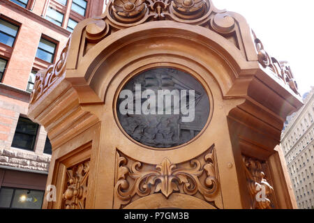 Englisch: Lotta's Brunnen - San Francisco, Kalifornien, USA. Diese Arbeit wurde am 9. September 1875 gewidmet. Es ist jetzt in der Weil der Künstler vor mehr als 70 Jahren starb. 28 Juni 2014, 12:55:14 249 von Lotta Brunnen Detail - San Francisco, CA - DSC 03510 Stockfoto