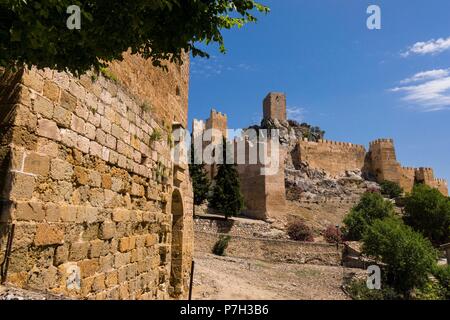 Castillo de La Iruela, origenes Almohade, construido sobre cimientos pre-bereberes, La Iruela, Valle del Guadalquivir, Parque Natural Sierras de Cazorla, Segura y Las Villas, Jaen, Andalusien, Spanien. Stockfoto