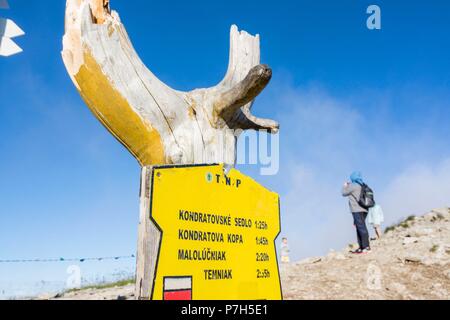 Frontera entre Eslovaquia y Polonia, Kasprowy Wierch, Parque Nacional Tatra, Malopolska, Cárpatos, Polonia, Europa. Stockfoto