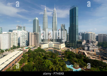 Kuala Lumpur Skyline der Stadt und den Wolkenkratzern Gebäude im Geschäftsviertel der Innenstadt in Kuala Lumpur, Malaysia. Asien. Stockfoto