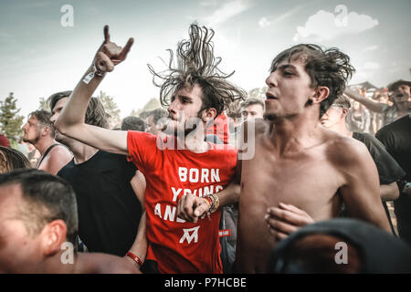 Hradec Kralove, Tschechische Republik. 05. Juli 2018. Publikum in Anwesenheit der Fels für Menschen Festival. Credit: Krzysztof Zatycki/Pacific Press/Alamy leben Nachrichten Stockfoto