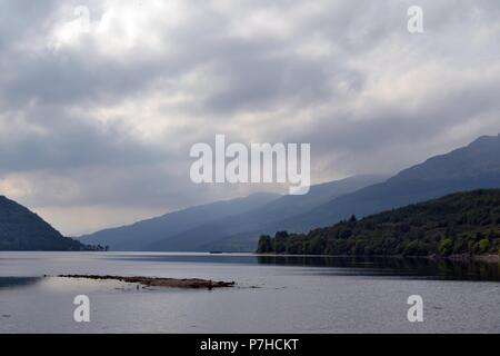 Loch Long Lake von cobber Berge in Schottland, Europa umgeben Stockfoto