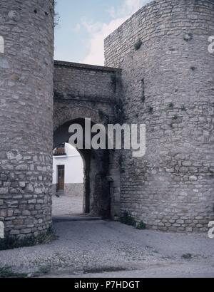 PUERTA DE LA MURALLA - FIRMA CUBOS. Ort: Außen, Malaga, Spanien. Stockfoto