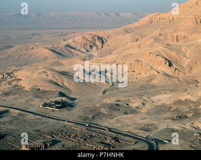 Egipto. Valle de los Reyes. Deir el-Medina, poblado egipcio fundado por Tutmosis I, Faraón de la dinastía XVIII. Stockfoto